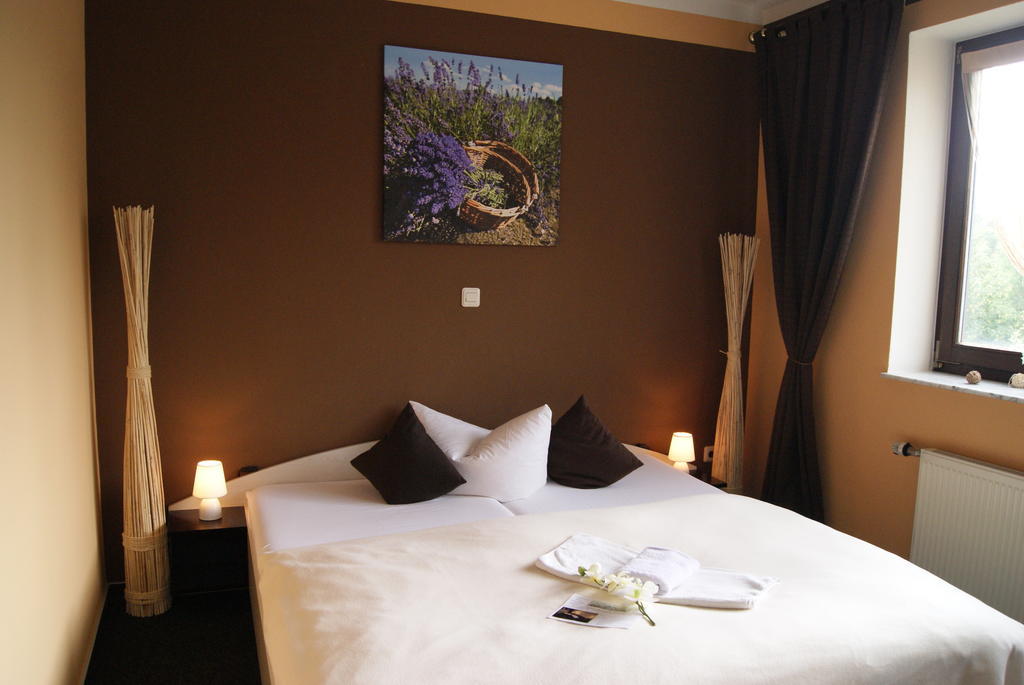אנרודה Landhotel Berggaststaette Bickenriede חדר תמונה